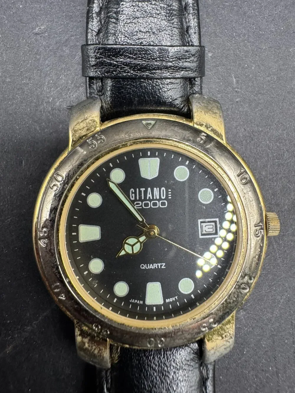 Vintage Gitano 2000 Men's Wrist Watch Water Resistant Quartz Date Gold Tone 36MM